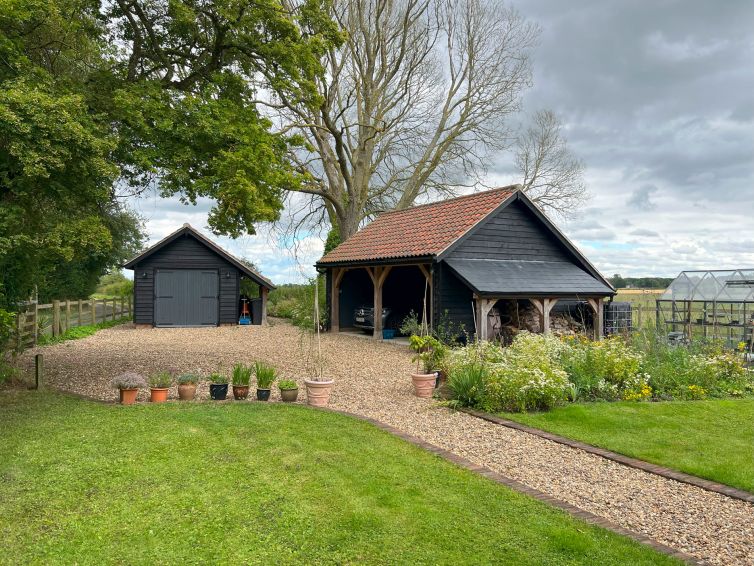 Cartlodge & Workshop in Suffolk